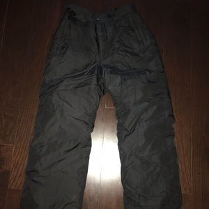 Women’s Columbia ski pants.